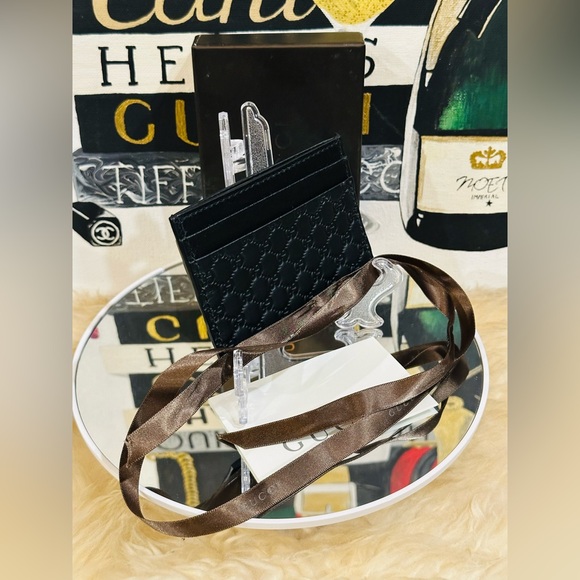๐GUCCI GG Micro Card Case w/Box & Ribbon Like New - Picture 8 of 10